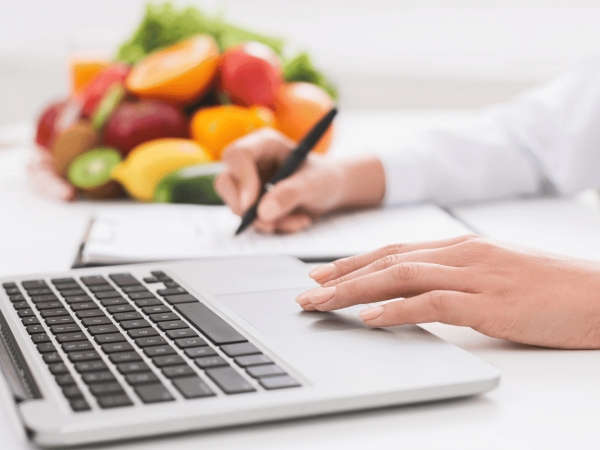 5 motivos para sua empresa ter uma nutricionista particular